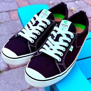 Men’s Cariuma OCA Low Black Canvas Retro Style Sneakers US Size 10 - Barely Worn
